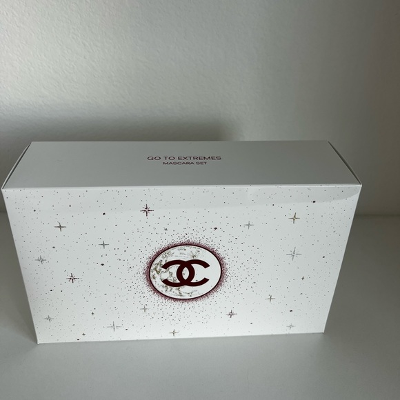 Chanel Holiday Gift Set 2022 Go To Extremes - Picture 7 of 12
